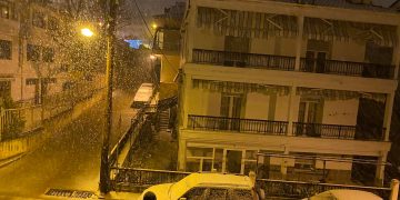 Σφοδρή βραδινή χιονόπτωση στην Κοζάνη- Ώρα 1.40π.μ.(video- φώτο)