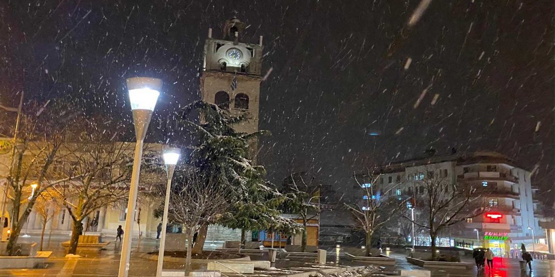 ΤΩΡΑ: Ασθενής χιονόπτωση στην Κοζάνη