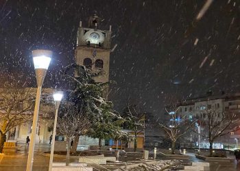 ΤΩΡΑ: Ασθενής χιονόπτωση στην Κοζάνη