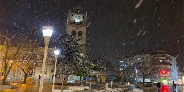 ΤΩΡΑ: Ασθενής χιονόπτωση στην Κοζάνη