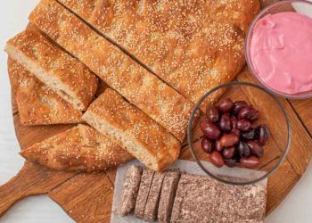 Συνταγή για λαγάνα χωρίς μίξερ, πανεύκολη -Του Δημήτρη Μακρυνιώτη