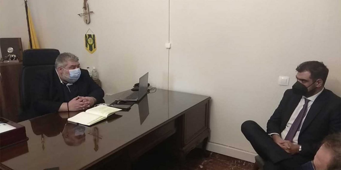 Π. Μαρινάκης (ΝΔ) κατά τη συνάντηση στο δημαρχείο Εορδαίας: «Έχει γίνει έργο από την κυβέρνηση –Η εναλλακτική είναι να πάμε αιώνες πίσω»