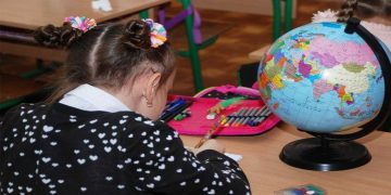 Οι πρώτοι μαθητές από Ουκρανία στη Δ. Μακεδονία – Σε σχολεία της Καστοριάς