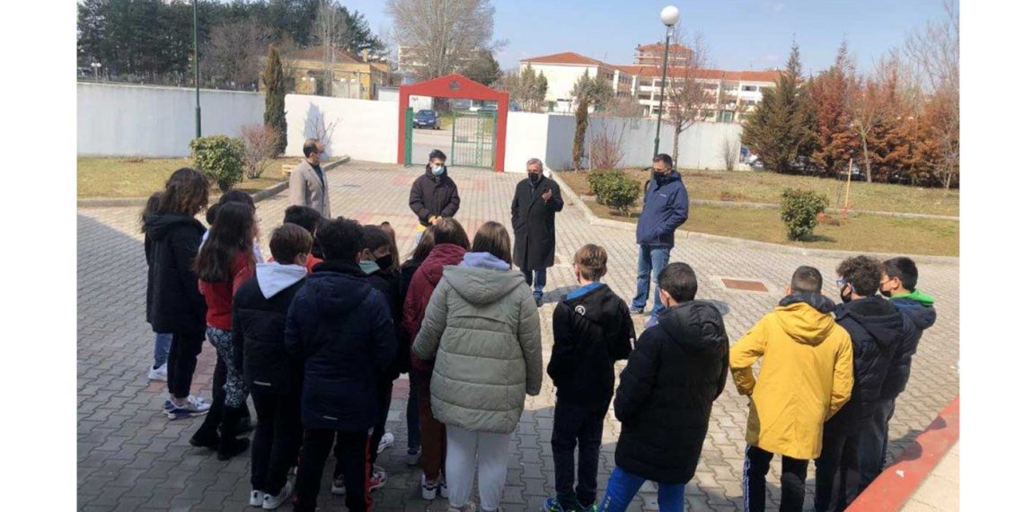 Περιφ. Δ/νση Εκπαίδευσης: Δενδροφύτευση στο Μουσικό Σχολείο Πτολεμαΐδας