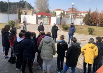 Περιφ. Δ/νση Εκπαίδευσης: Δενδροφύτευση στο Μουσικό Σχολείο Πτολεμαΐδας