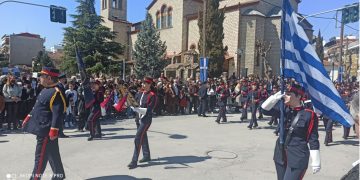 Παρουσία πλήθους κόσμου η παρέλαση στην Πτολεμαΐδα (φωτό)