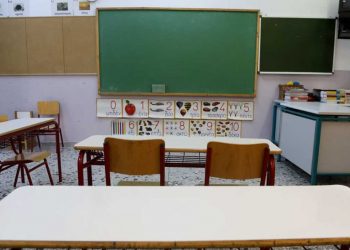 Τέλος ο «μαυροπίνακας», 148 εκατ. ευρώ για διαδραστικούς πίνακες στα σχολεία -Κεραμέως: «Η Παιδεία αλλάζει»