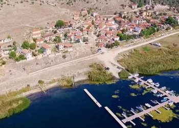 Ψαράδες Πρεσπών: Το μοναδικό ελληνικό χωριό στις όχθες της Μεγάλης Πρέσπας με τις τιμές – όνειρο