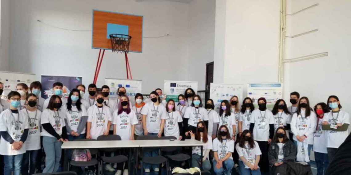 Το 2ο Γυμνάσιο Πτολεμαΐδας συμμετείχε στην  τρίτη κινητικότητα  του Ευρωπαϊκού Προγράμματος Erasmus+ “Be my voice” στην Κωστάντζα της Ρουμανίας