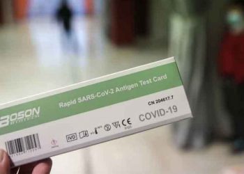 «Κλειδώνει» η μείωση των self test στα σχολεία, «θολό τοπίο» οι μάσκες