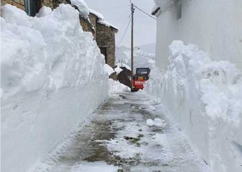 Στο 1 μέτρο έφτασε το ύψος του χιονιού σε χωριά του Βοΐου (φωτογραφίες)