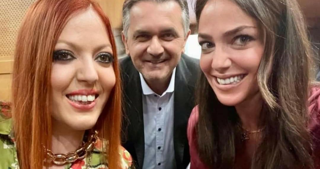 Το ευχαριστήριο μήνυμα της Βασιλικής Σιαλβερα, προς την Δόμνα Μιχαηλίδου και τον Κυριάκο Μητσοτάκη για την επέκταση του προγράμματος του προσωπικού βοηθού ατόμων με αναπηρία