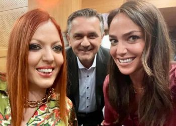 Το ευχαριστήριο μήνυμα της Βασιλικής Σιαλβερα, προς την Δόμνα Μιχαηλίδου και τον Κυριάκο Μητσοτάκη για την επέκταση του προγράμματος του προσωπικού βοηθού ατόμων με αναπηρία