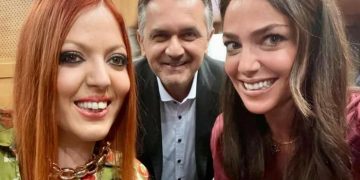 Το ευχαριστήριο μήνυμα της Βασιλικής Σιαλβερα, προς την Δόμνα Μιχαηλίδου και τον Κυριάκο Μητσοτάκη για την επέκταση του προγράμματος του προσωπικού βοηθού ατόμων με αναπηρία