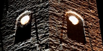 Γρεβενά: Με περισσότερο φως το ιστορικό Ρολόι και με την παραδοσιακή του καμπάνα να ξαναχτυπά