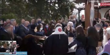 Η αποκαθήλωση του εσταυρωμένου στο Δρυόβουνο Σιάτιστας (βίντεο)