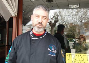 Αισιόδοξος για την περαιτέρω αύξηση της Πασχαλινής αγοράς στην Πτολεμαΐδα ,εμφανίστηκε ο γνωστός Κρεοπώλης Βαγγέλης Κοντάκας ! (φώτο- βίντεο της Κούλας Πουλασιχίδου)