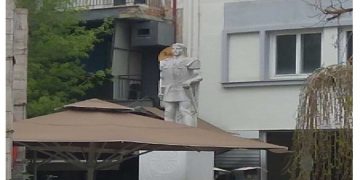 Πτολεμαΐδα: Μεταφορά του ανδριάντα του Πτολεμαίου Α’ σε άλλο σημείο της κεντρικής πλατείας