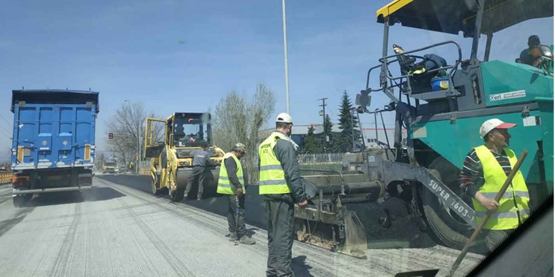 Ασφαλτόστρωση οδού στην είσοδο της Πτολεμαΐδας