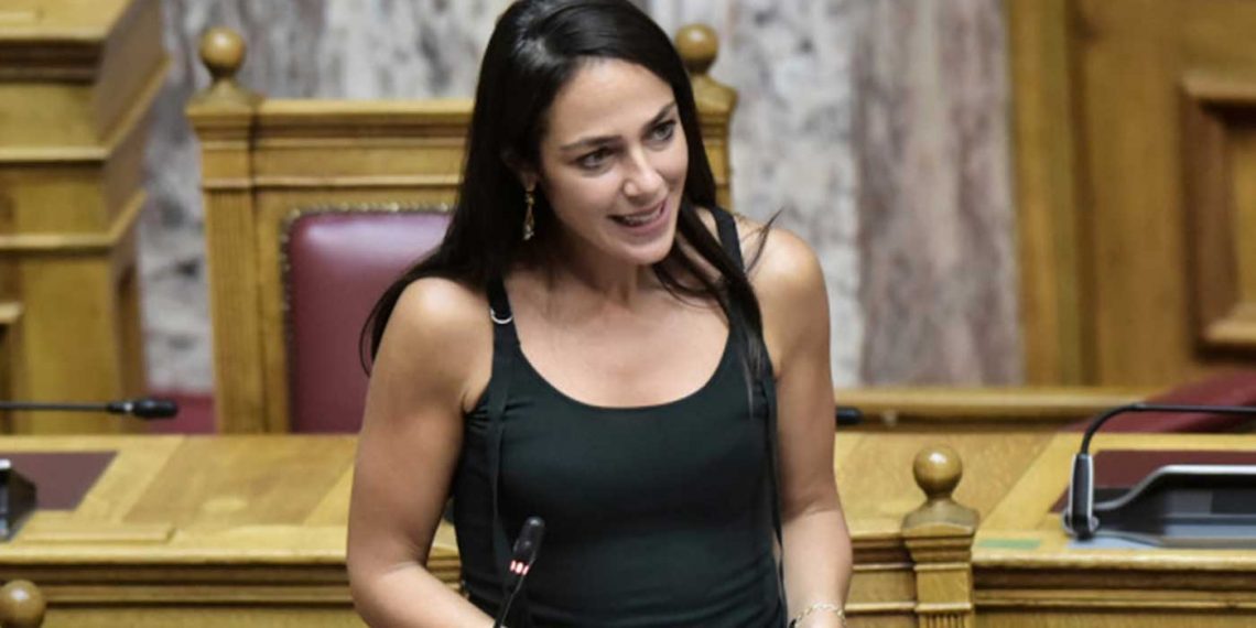 Μιχαηλίδου: Άνοιξε η πλατφόρμα των αιτήσεων για τον Προσωπικό Βοηθό -Σε ποιους απευθύνεται το πρόγραμμα