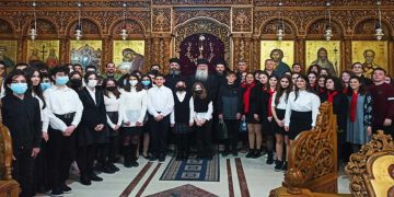 Με την παρουσία του Πρωτοσυγγέλου της Ι. Μ. Φλωρίνης,Πρεσπών και Εορδαίας και με Βυζαντινούς Ύμνους από τα Μουσικά Σχολεία Πτολεμαΐδας και Κατερίνης, τελέστηκε η Ακολουθία του Μεγάλου Αποδείπνου στον Ι.Ν. Αγίας Σκέπης Πτολεμαΐδας(ρεπορτάζ της Κούλας Πουλασιχίδου)