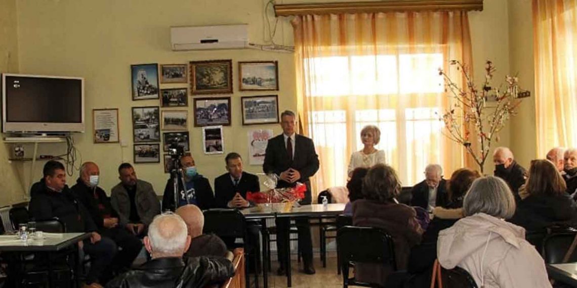 Δήμος Αμυνταίου: Το ΚΑΠΗ Αμυνταίου επισκέφθηκε ο Δήμαρχος Α. Μπιτάκης προκειμένου να ανταλλάξουν ευχές για το Πάσχα