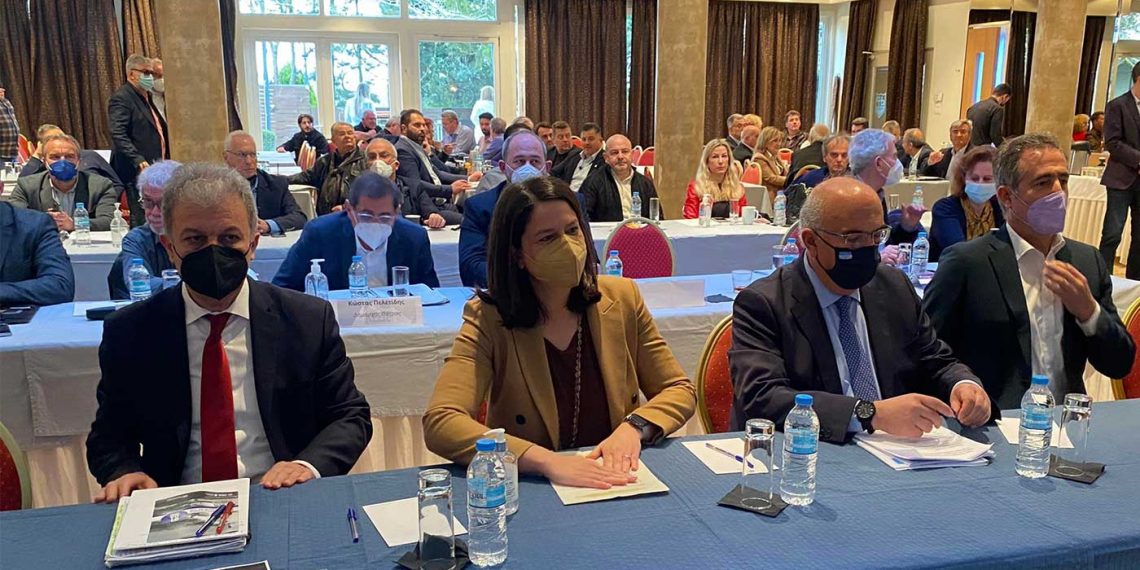 Η υπουργός Παιδείας Νίκη Κεραμέως στο συνέδριο της ΚΕΔΕ στην Πτολεμαΐδα