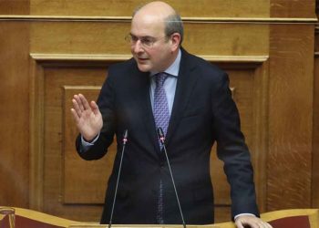 Τέλος στην ομηρία χιλιάδων πολιτών – Έκδοση συντάξεων σε τρεις μήνες με τροπολογία του Υπ. Εργασίας