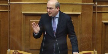 Τέλος στην ομηρία χιλιάδων πολιτών – Έκδοση συντάξεων σε τρεις μήνες με τροπολογία του Υπ. Εργασίας