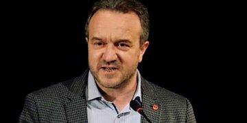 Βολές Κουζιάκη στον απολογισμό της δημοτικής αρχής: “Έχει γυρίσει την πλάτη στην κοινωνία και οι πολίτες της το ανταποδίδουν”- video