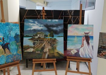 Εγκαινιάστηκε η έκθεση ζωγραφικής του Συλλόγου Κρητών και Φίλων Κρήτης Πτολεμαΐδας