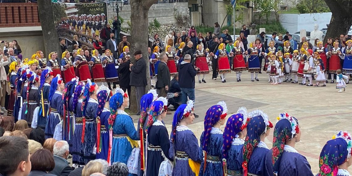 Το εντυπωσιακό έθιμο των Λαζαρίνων στην Αιανή- (Φώτο- Βίντεο)