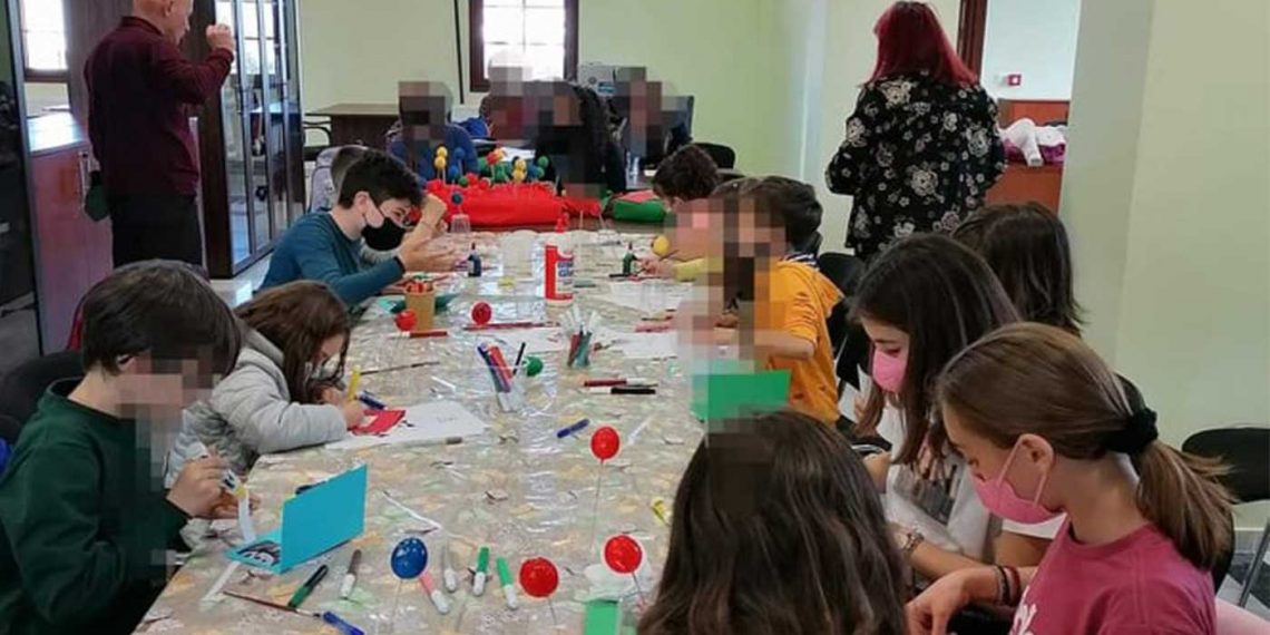 Πασχαλινά Ποντιακά έθιμα αναβίωσαν απόψε στον Ποντιακό Σύλλογο Πτολεμαΐδας