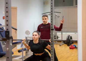 Βασίλης Δεληγιάννης: Ο personal trainer από την Πτολεμαΐδα που φέρνει τη γυμναστική στα μέτρα σου!