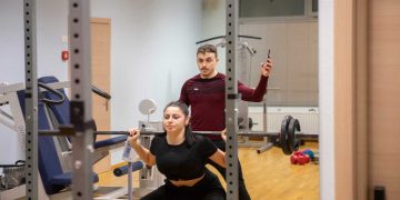 Βασίλης Δεληγιάννης: Ο personal trainer από την Πτολεμαΐδα που φέρνει τη γυμναστική στα μέτρα σου!