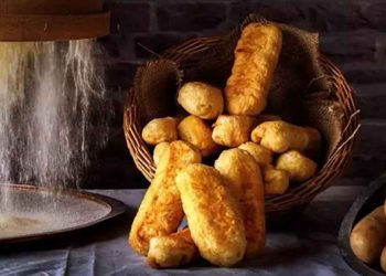 «Περεσκία με γαβουρεμένα καρτόφεα» – Τα απίθανα ποντιακά πιροσκί της Σόφης Ουργαντζίδου