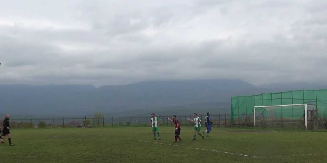 Πιερία: Πυροβόλησε δέκα φορές στον αέρα κατά τη διάρκεια ποδοσφαιρικού αγώνα!