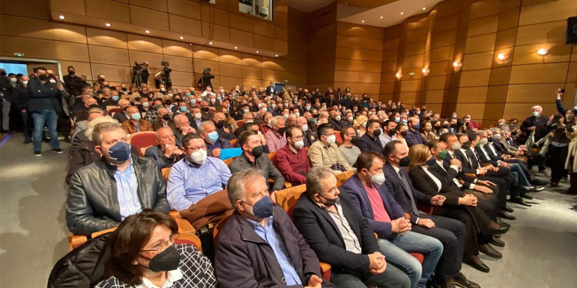 Το προσυνέδριο του ΠΑΣΟΚ- ΚΙΝΑΛ για την ενέργεια παρουσία του Νίκου Ανδρουλάκη- ΦΩΤΟ