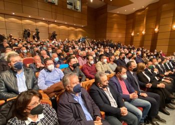 Το προσυνέδριο του ΠΑΣΟΚ- ΚΙΝΑΛ για την ενέργεια παρουσία του Νίκου Ανδρουλάκη- ΦΩΤΟ