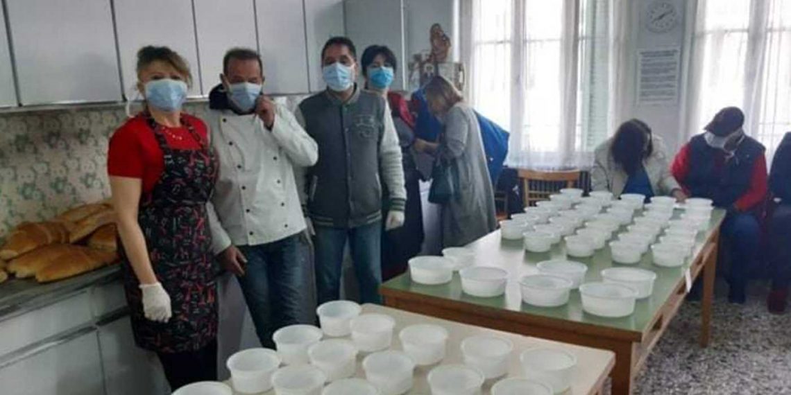 Προσφορά τροφίμων από την Ένωση Στρατιωτικών Π.Ε. Κοζάνης στο συσσίτιο απόρων Κοζάνης