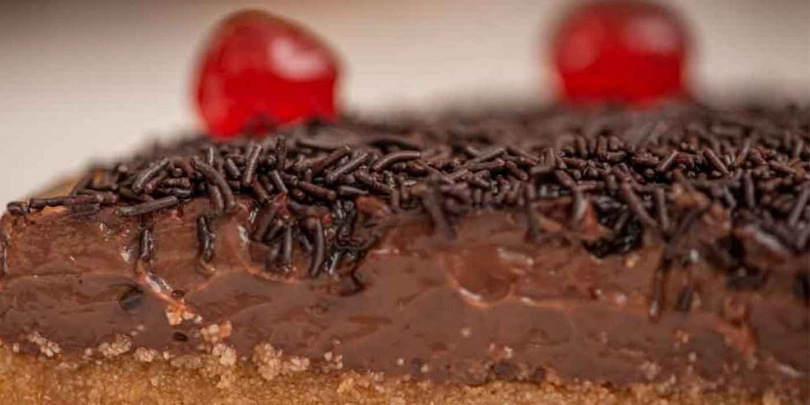 Νηστίσιμη τούρτα σοκολάτας -Τοπ συνταγή από τον Δημήτρη Μακρυνιώτη