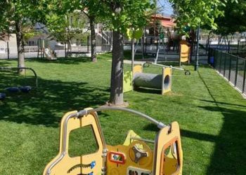 Ανακαινισμένη παιδική χαρά στο Βελβεντό- Φωτογραφίες