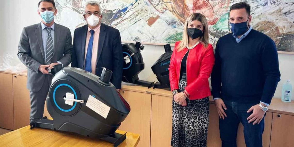 WinCancer: Δωρεά τριών στατικών ποδηλάτων για τους ασθενείς του Πανεπιστημιακού Γενικού Νοσοκομείου «Αττικόν»
