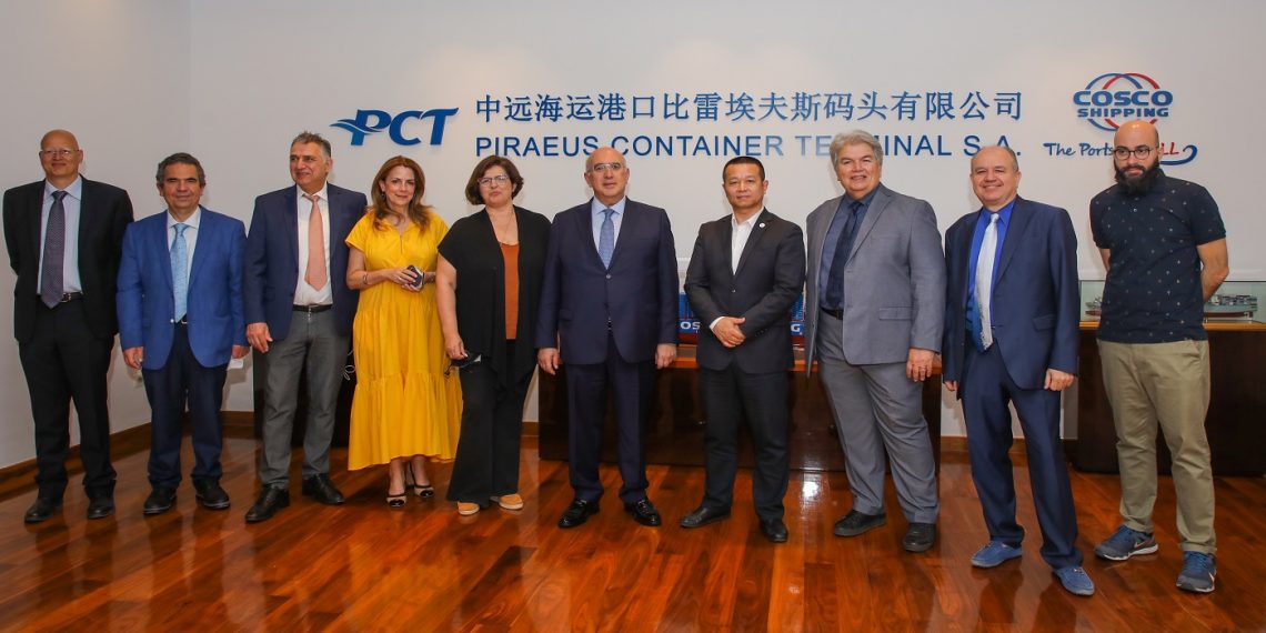 Επίδειξη του έργου FENIX στον Εμπορευματικό Σταθμό του Λιμένα Πειραιά παρουσία του Υφυπουργού Μεταφορών Μιχάλη Παπαδόπουλου