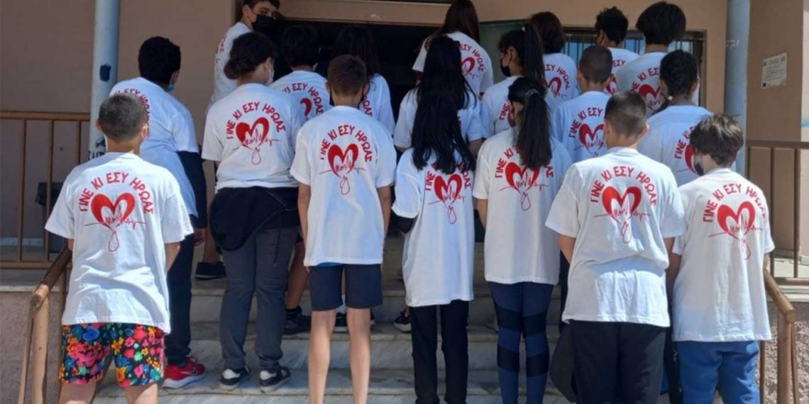 Μικροί εθελοντές …..εν δράσει από το 2ο Γυμνάσιο Πτολεμαΐδας στα πλαίσια της 5ης ημέρας εθελοντισμού «Ανδρόνικος»