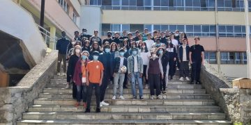 “Σχολεία για όλους” στα Σέρβια Κοζάνης – Για τη φετινή σχολική χρονιά στο ΓΕΛ Σερβίων, που αγκάλιασε τους ασυνόδευτους ανήλικους που διαμένουν στη Νεράιδα