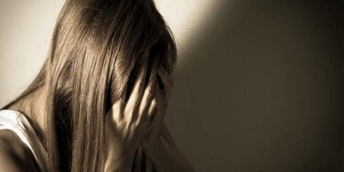 Η Δ/ντρια του Σχολείου στο οποίο φοιτούσε η μαθήτρια που κατήγγειλε βιασμό από τον πατέρα της μιλάει για το πως προσέγγισαν το παιδί