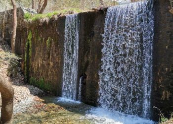 Όμορφο μουσικό βίντεακι από τους Καταρράκτες Πλατανορρευματος Σερβίων (βίντεο)