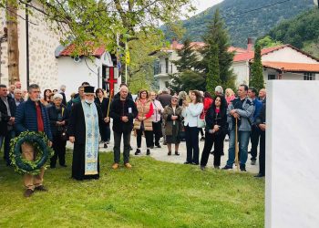 Με χορούς και τραγούδια το πανηγύρι στην Αγία Κυριακή (Σκούλιαρη) στο Βελβεντό