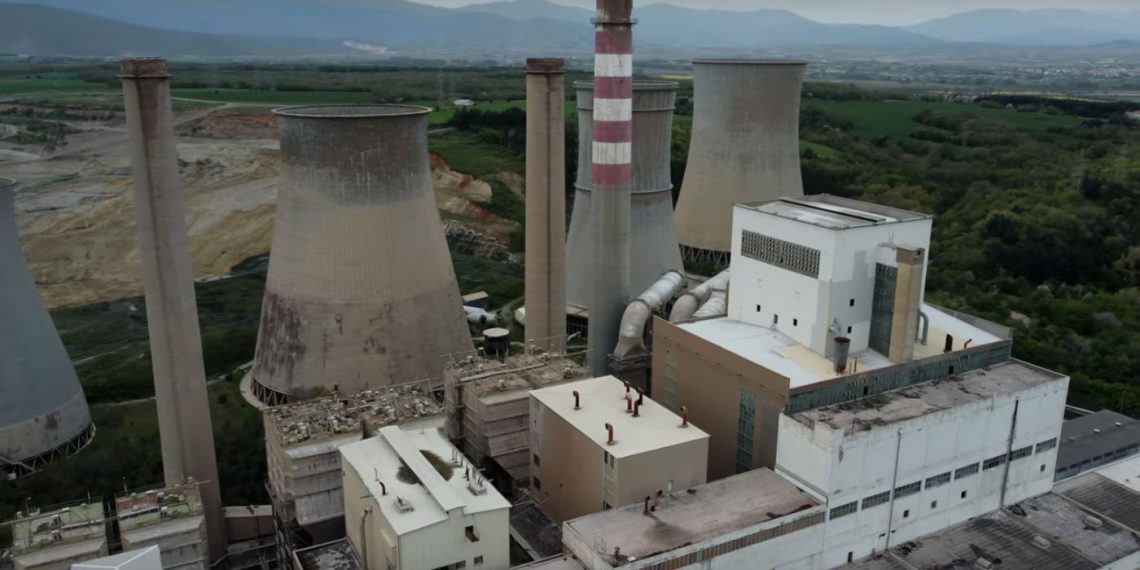 Υπέροχες εικόνες από ψηλά από τον ΑΗΣ Πτολεμαΐδας (βίντεο)